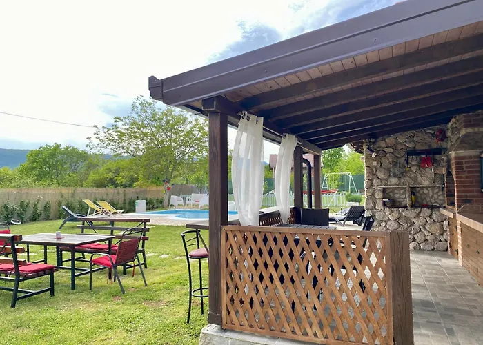 Silent Village Villa With Swimming Pool